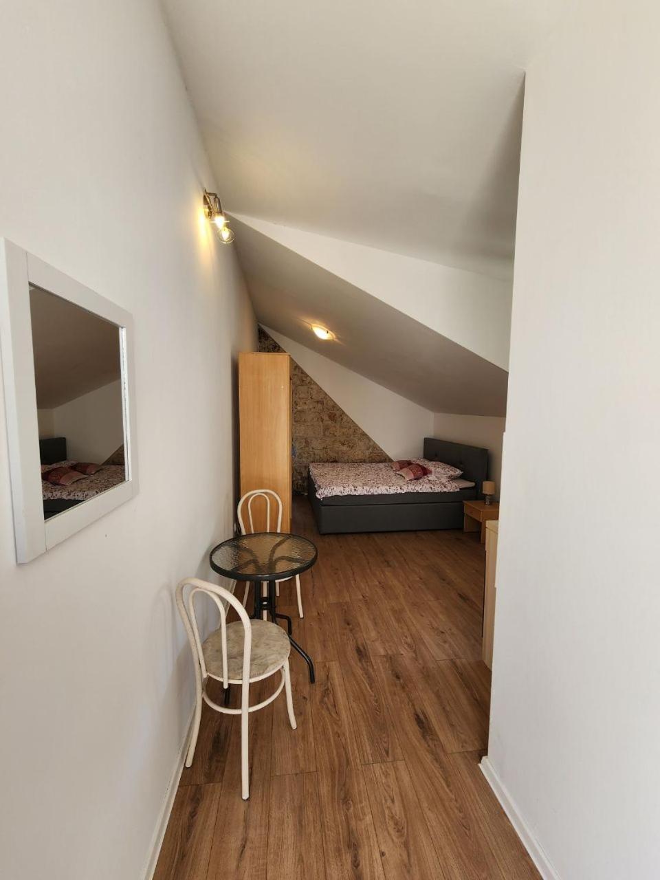 Apartmani Sole Віс Екстер'єр фото